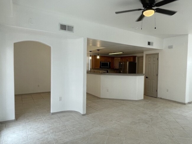 Building Photo - 12325 Tierra Arena Dr