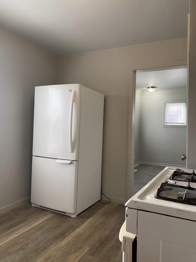 Building Photo - 1336 Chandler Ave