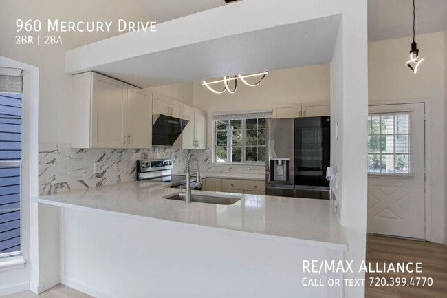 Building Photo - 960 Mercury Dr