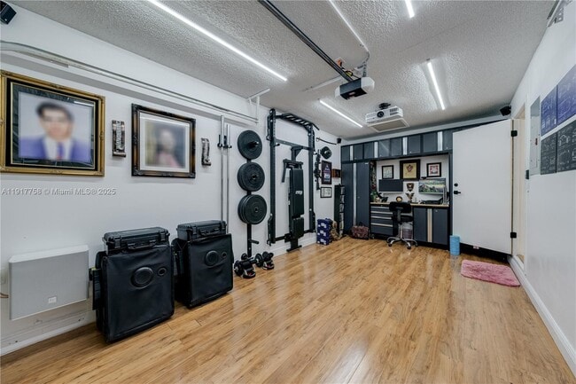 Building Photo - 1025 NW 128th Ct