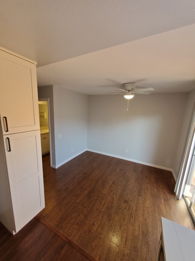 Dining room - 541 W Alton Ave