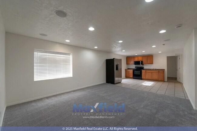 Building Photo - SHORT TERM LEASE AVAIL - 6BD 4BTH 2GAR - Home in Lehi - 6 Month Lease available