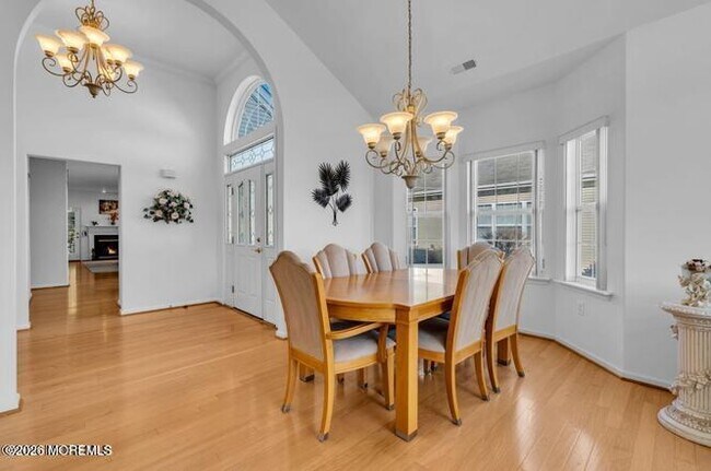 Building Photo - 6 Castile Ct