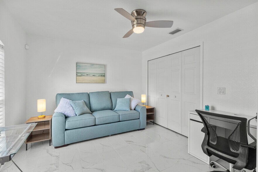 Building Photo - 3620 Candia Ave