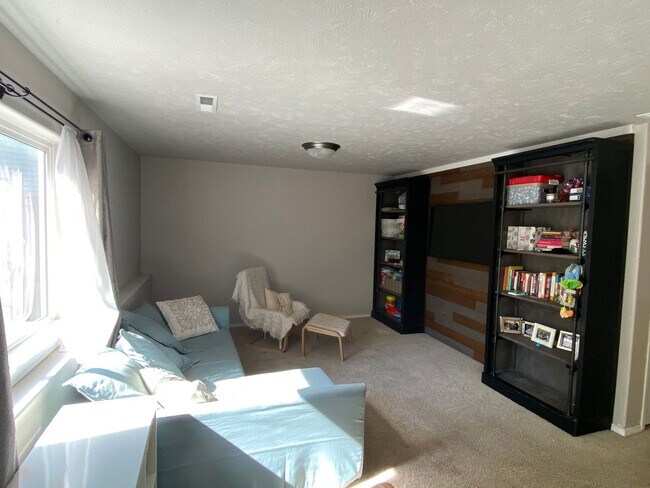 Building Photo - Coming Soon – Spacious 4 Bed, 3.5 Bath Hom...