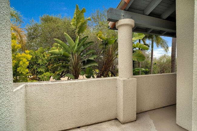 Building Photo - UPDATED LUXURY MALIBU CONDO!