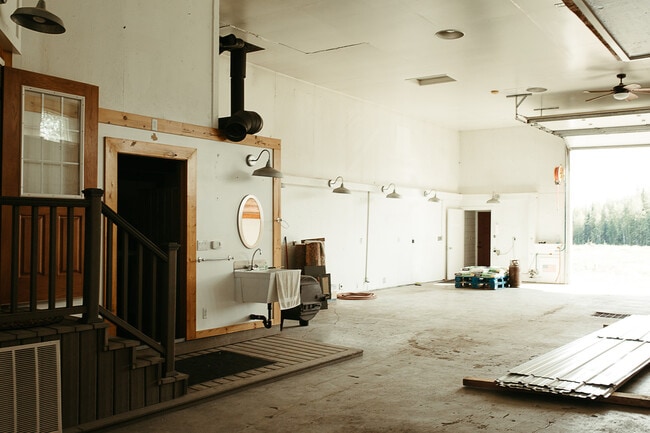 Building Photo - 239 Wilderness Dr