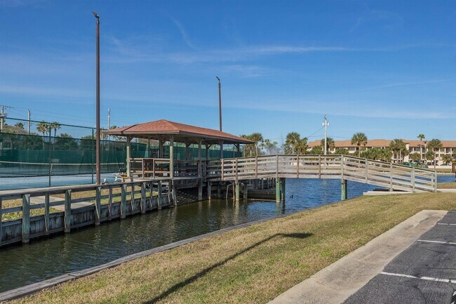Building Photo - 880-A1A A1A Beach Blvd