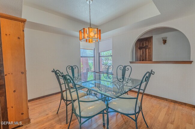 Building Photo - 6815 Villa Hermosa Dr