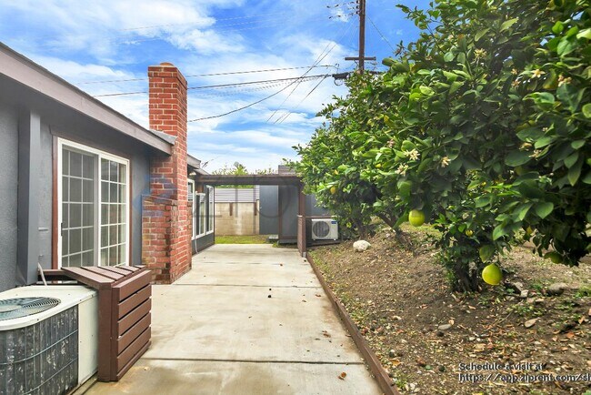 Building Photo - 2335 Logan St