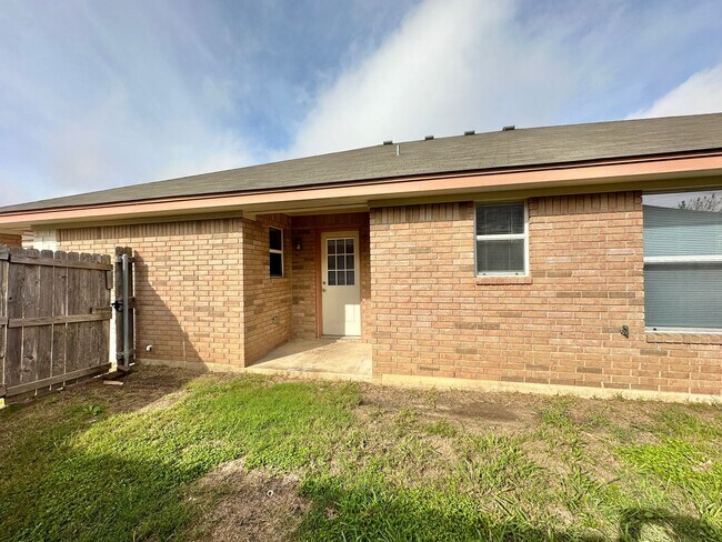 Building Photo - 1311 Powder River Dr