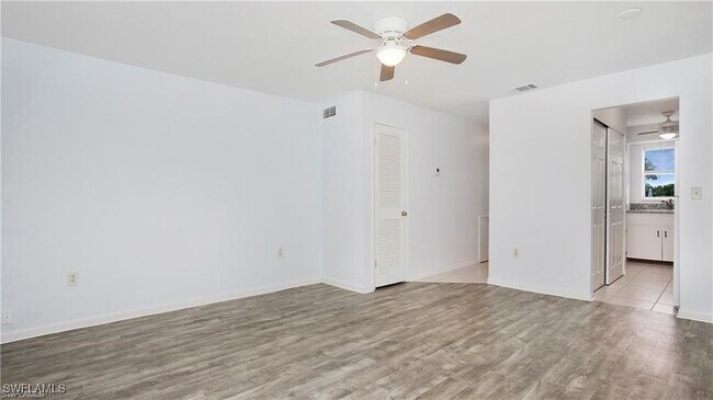 Building Photo - 600 Valley Stream Dr