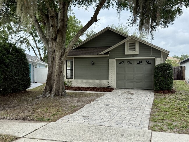 Building Photo - 1303 Creekbottom Cir