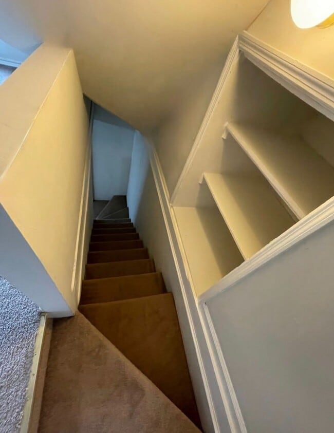 Building Photo - 329-1 Lexington Ave – 2 Bedroom Duplex wit...