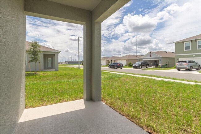 Building Photo - 3302 Pine Lily Ave