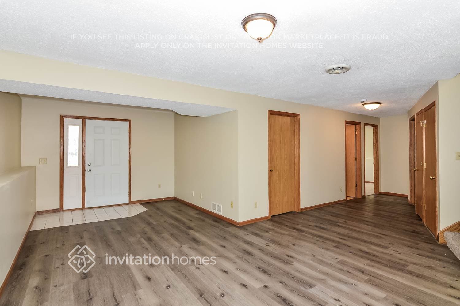 Building Photo - 3746 Hamlet Ave N