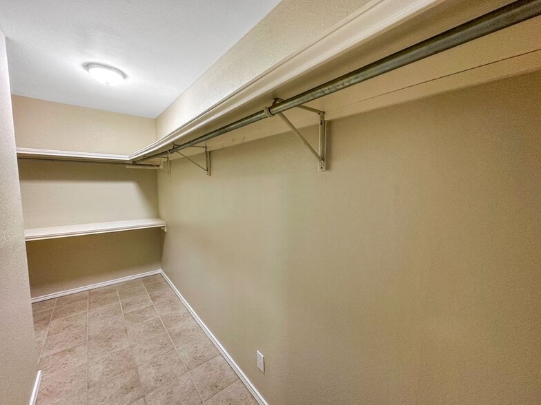 Building Photo - 3113 S Casa Linda St