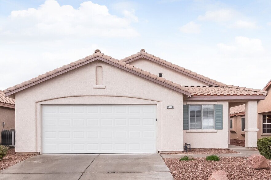 Primary Photo - 2118 Marathon Keys Ave