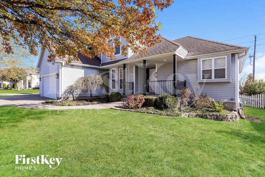 Building Photo - 819 Trailway Dr