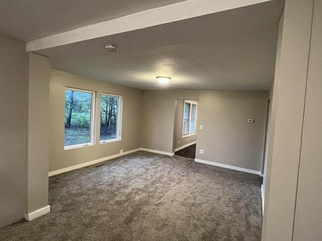 Building Photo - 3 bedroom house for rent