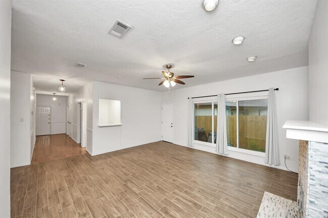 Building Photo - 8502 Fawn Terrace Dr