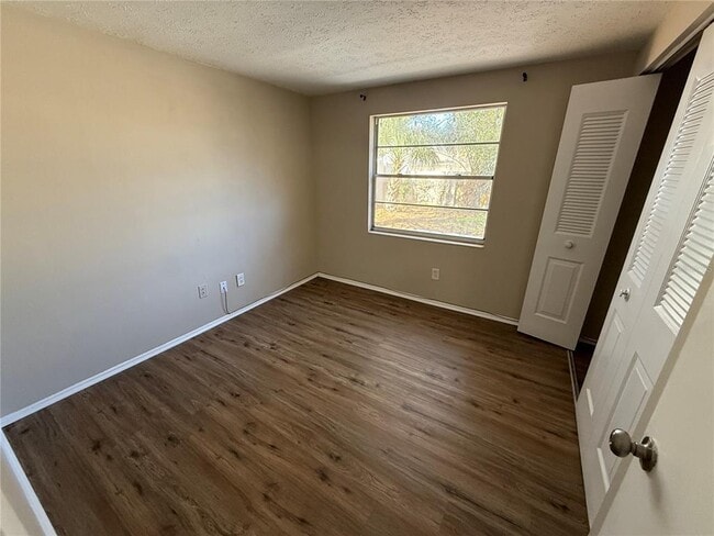 Building Photo - 3246 Fox Lake Dr