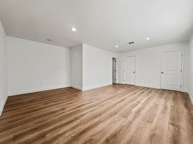 Building Photo - Showing Times: to schedule a viewing, plea...