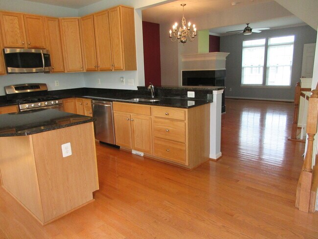 Building Photo - 469 Rolkin Rd