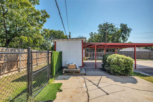 Building Photo - 900 Vaquero St