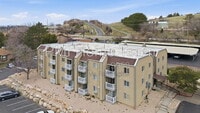 Building Photo - 5630 Meadow Ln