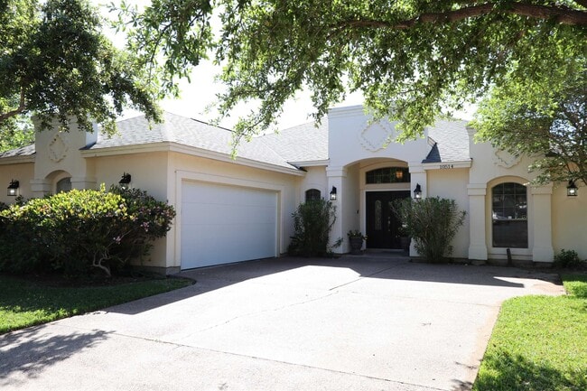 Building Photo - 10514 Winrock Dr