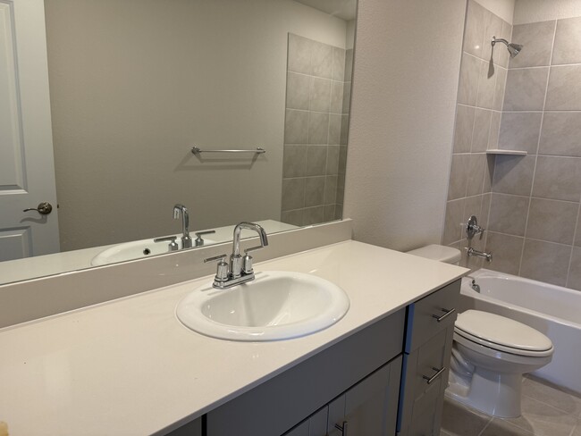 Building Photo - 212 Travine Dr