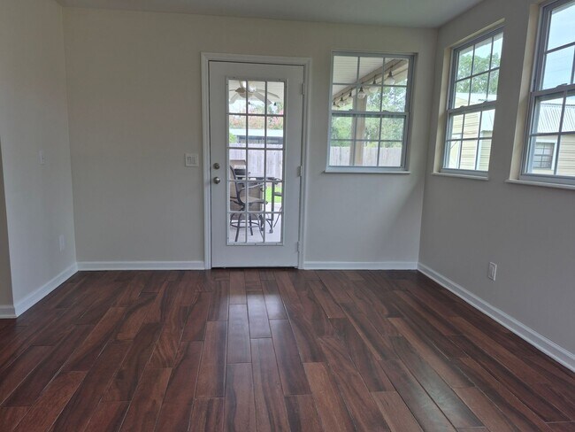 Building Photo - 4915 Austrian Ct