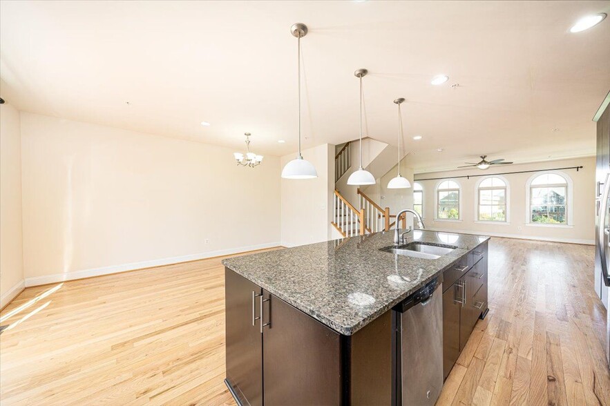 Building Photo - 9128 Kenway Ln