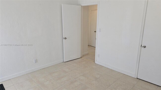 Building Photo - 1639 Funston St