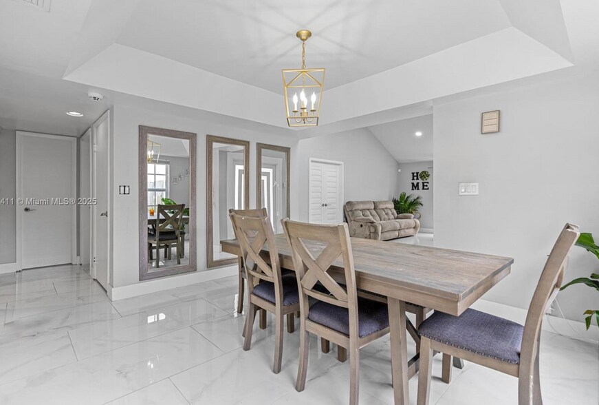 Building Photo - 8351 SW 39th Ct