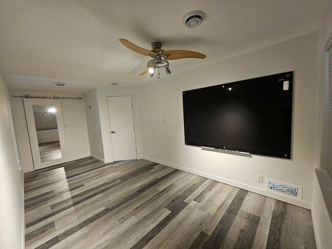 Building Photo - Newly Remodeled Home