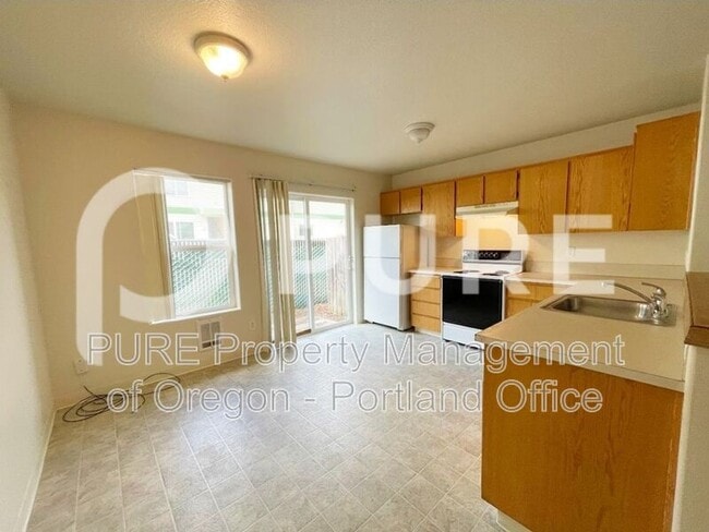 Building Photo - 2619 SE 125th Ave