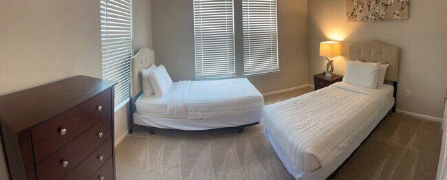 Building Photo - 1445 Broadcloth St