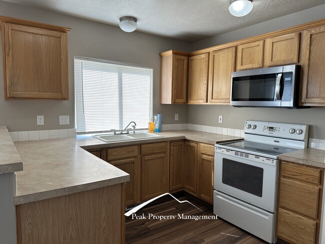 Building Photo - 2524 Colfax Dr
