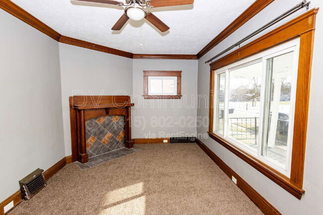 Building Photo - 3102 Montclair Ave