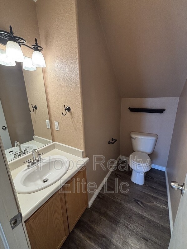 Building Photo - 7640 Fiona Ln