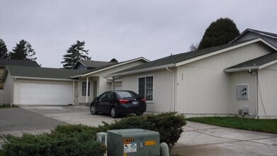 Building Photo - rcy237