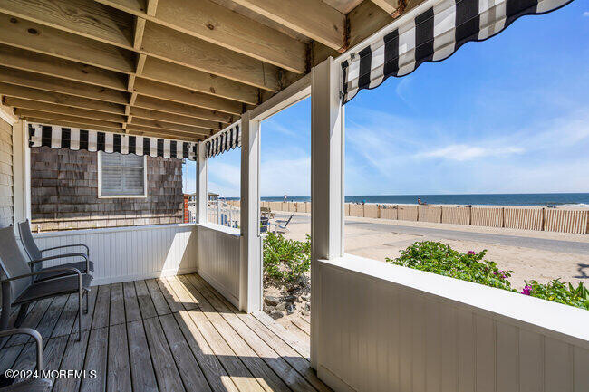 Building Photo - 157 Beach Front