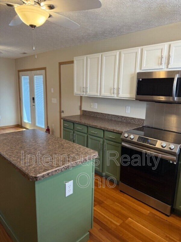 Building Photo - 5625 Renner Rd