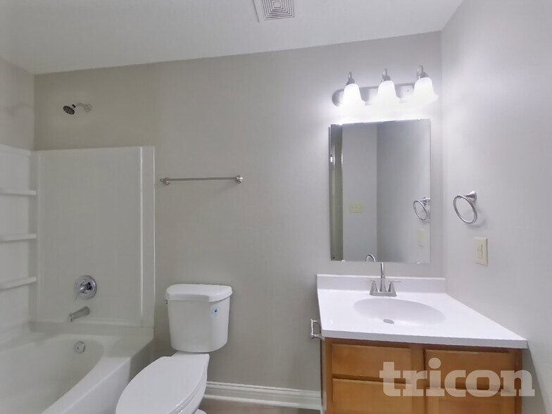 Building Photo - 1420 Alonzo Pl