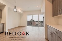 Building Photo - 1331 W 7th St