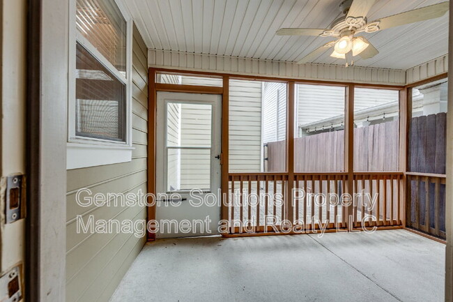 Building Photo - 301 Pennystone Cir