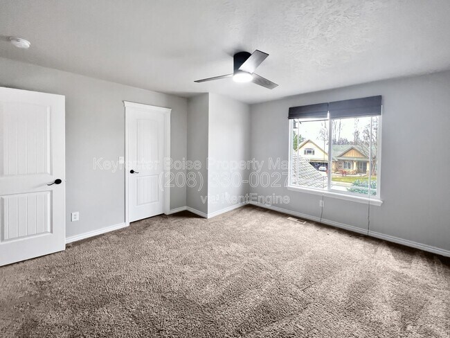 Building Photo - 345 E Kite Dr