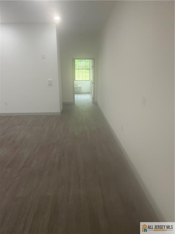 Building Photo - 212-212 US-46